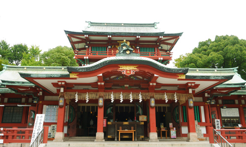 富岡八幡宮はパワースポットとして名高い神社です