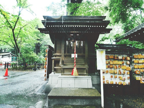 調神社でウサギにツキをいただこう 浦和レッズもご贔屓のご利益とは みかた らぼ